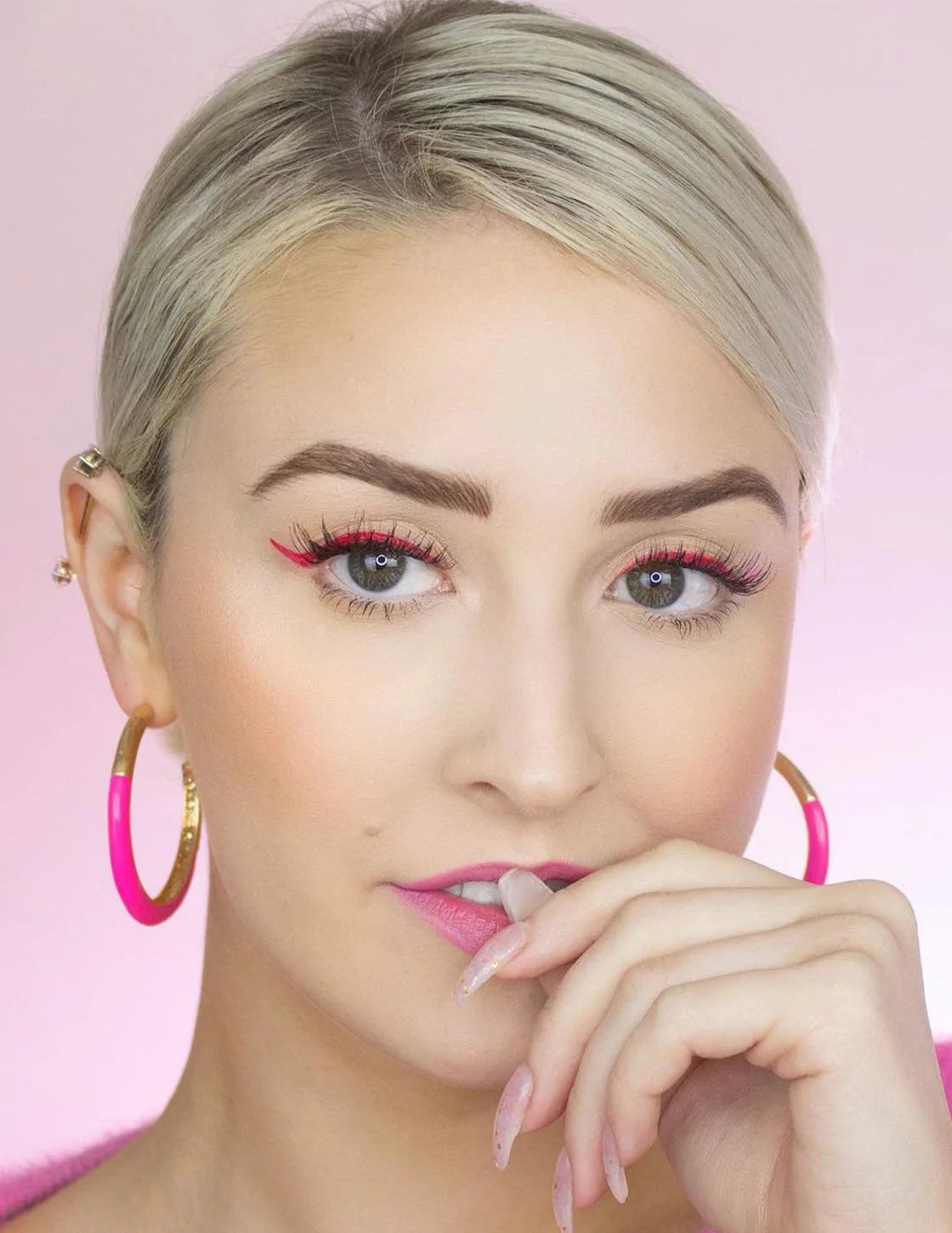 The Quick Flick Winged Eyeliner Stamp - TO THE POINT COLOURS