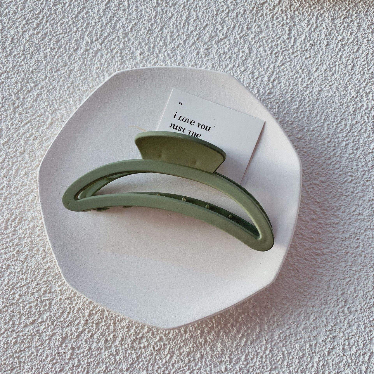 Done Velvet Touch Claw Clip - Matte Green