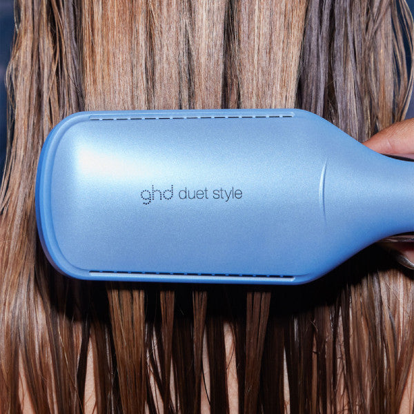 ghd Iced Luxe Collection DUET 2 in 1 Hot Air Styler in Icy Blue